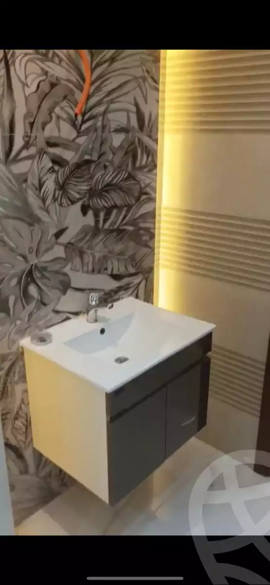 https://aqarmap.com.eg/ar/listing/6259840-for-rent-cairo-new-cairo-compounds-hyde-park-centre-ville-hyde-park