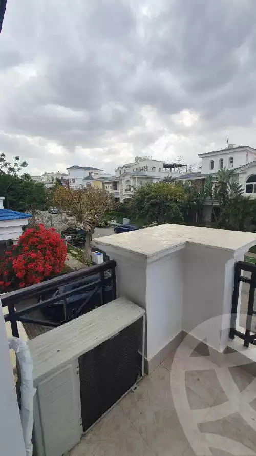 https://aqarmap.com.eg/ar/listing/6261505-for-sale-cairo-new-cairo-compounds-mountain-view-1