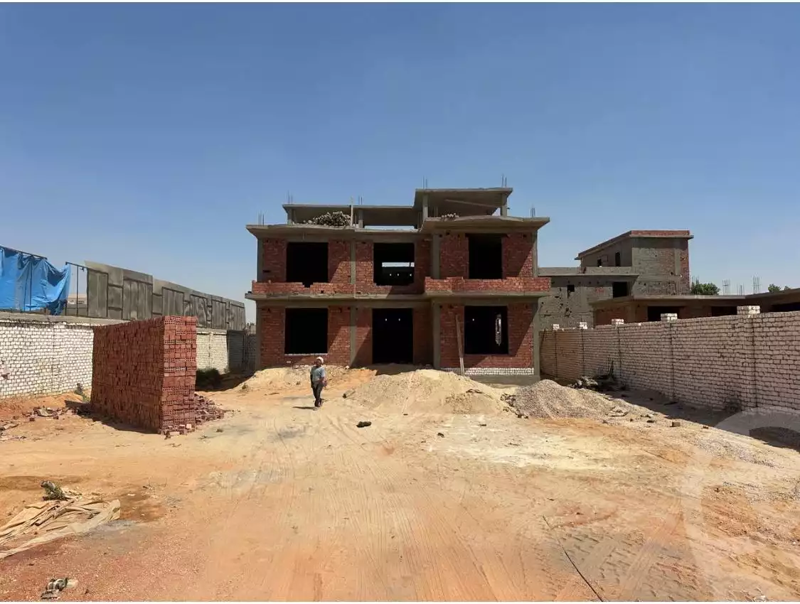 https://aqarmap.com.eg/en/listing/6266166-for-sale-cairo-el-sheikh-zayed-city-lshykh-zyd-ljdyd-el-reef-el-oroby