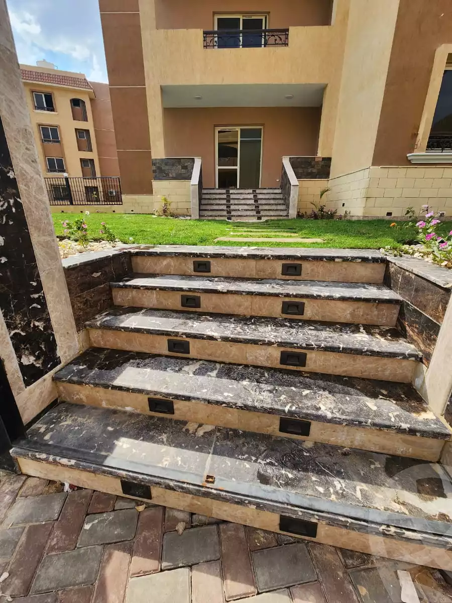 https://aqarmap.com.eg/ar/listing/6271476-for-sale-cairo-el-sheikh-zayed-city-compounds-el-khamayel