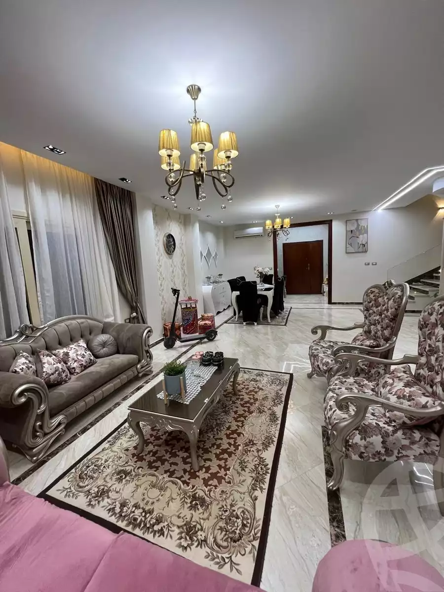 https://aqarmap.com.eg/en/listing/6271618-for-sale-cairo-el-sheikh-zayed-city-compounds-el-khamayel