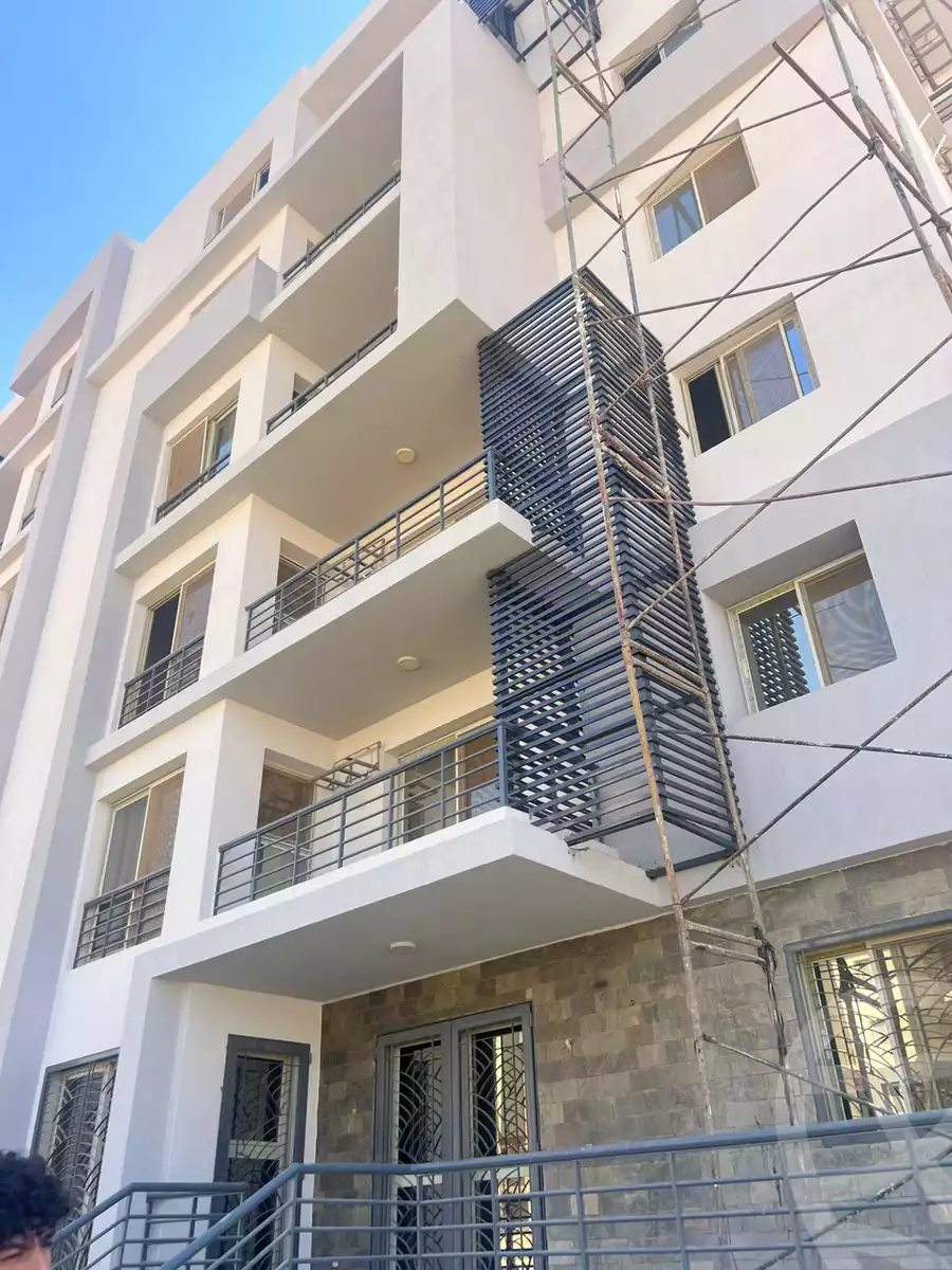 https://aqarmap.com.eg/ar/listing/6271735-for-sale-cairo-el-sheikh-zayed-city-lshykh-zyd-ljdyd-west-view-residence-hdp