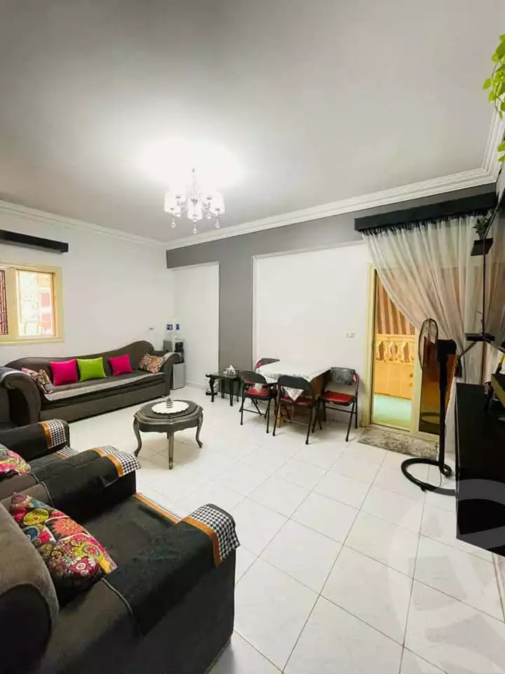 https://aqarmap.com.eg/en/listing/6271807-for-sale-cairo-el-haram-el-lebeny-soltan-khattab-st