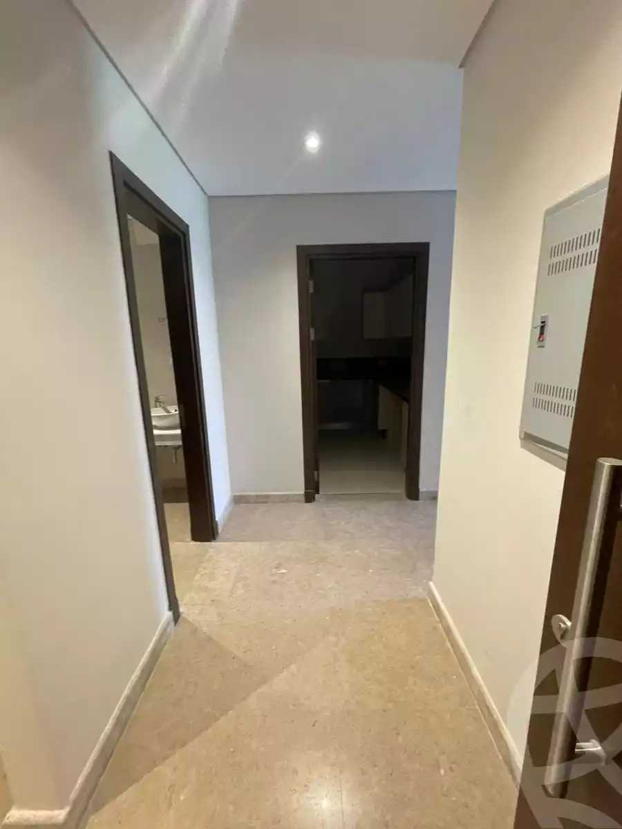 https://aqarmap.com.eg/ar/listing/6272333-for-rent-cairo-el-sheikh-zayed-city-compounds-zyd-wr-llttwyr-park-towers-zed-el-sheikh-zayed-compound