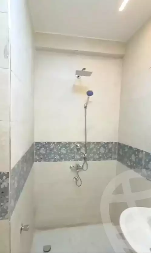 https://aqarmap.com.eg/ar/listing/6272345-for-sale-qalyubia-shubra-el-khaima-el-shareaa-el-gadid-st