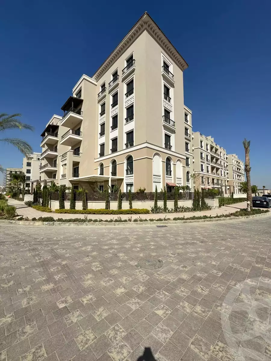 https://aqarmap.com.eg/en/listing/6277325-for-sale-cairo-el-sheikh-zayed-city-compounds-kmbwnd-fyldj-wyst-dr-llttwyr