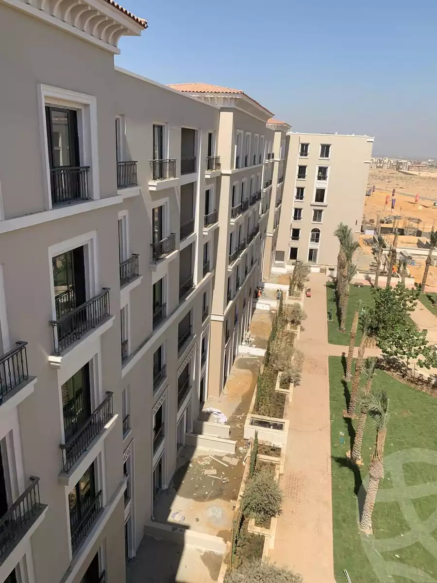 https://aqarmap.com.eg/en/listing/6277562-for-sale-cairo-el-sheikh-zayed-city-compounds-kmbwnd-fyldj-wyst-dr-llttwyr