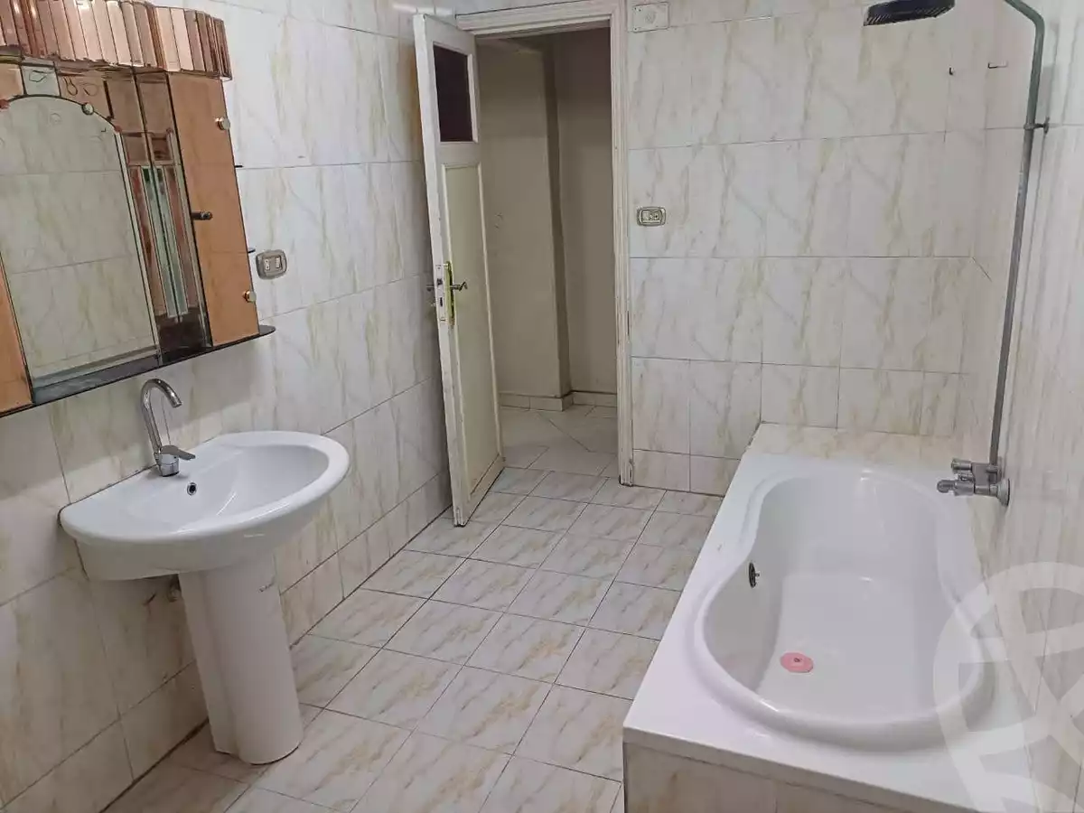 https://aqarmap.com.eg/ar/listing/6284948-for-sale-cairo-el-zaytun-hlmy-lzytwn-ain-shams-st