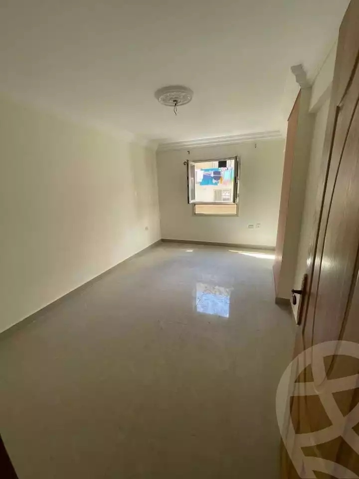 https://aqarmap.com.eg/ar/listing/6289816-for-sale-alexandria-camp-cesar-port-said-street