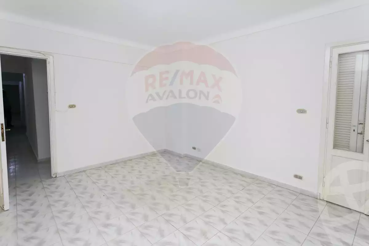 https://aqarmap.com.eg/ar/listing/6290485-for-sale-alexandria-lauran-mohammed-al-eqbal-st