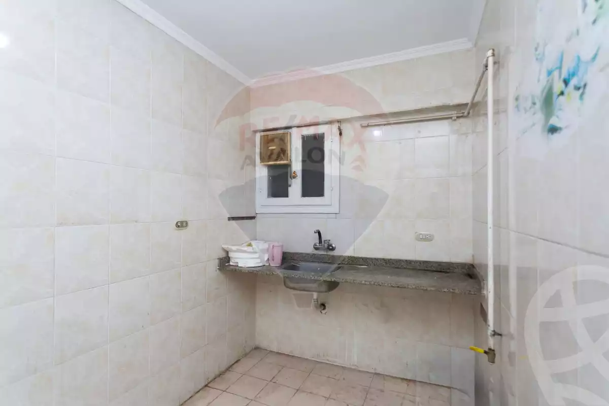 https://aqarmap.com.eg/ar/listing/6290485-for-sale-alexandria-lauran-mohammed-al-eqbal-st