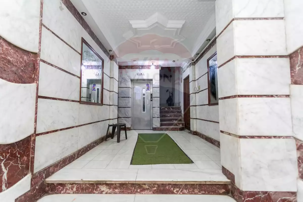 https://aqarmap.com.eg/ar/listing/6290485-for-sale-alexandria-lauran-mohammed-al-eqbal-st
