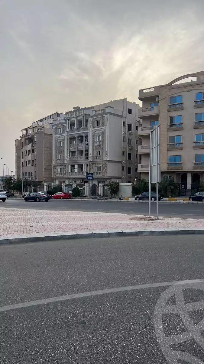 https://aqarmap.com.eg/en/listing/6292607-for-sale-cairo-new-cairo-el-banafsg-el-banafsag-omarat-al-gabri-st