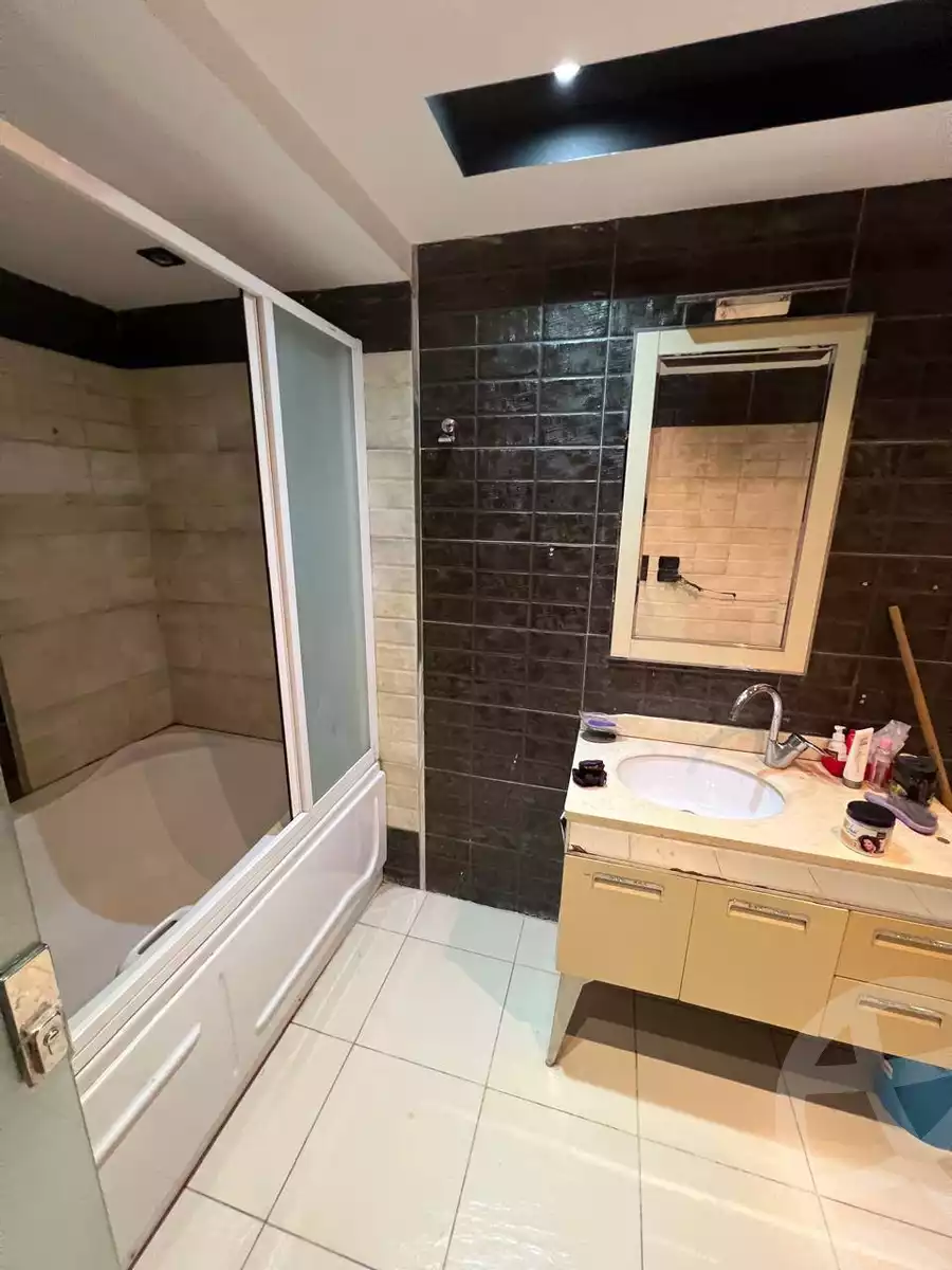 https://aqarmap.com.eg/en/listing/6294192-for-sale-cairo-helwan-helwan-el-sharkeya-abd-el-rahman-pasha-st