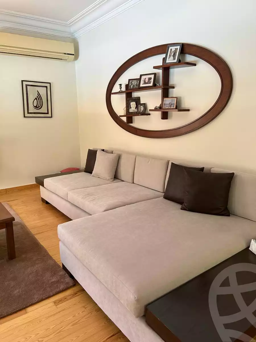 https://aqarmap.com.eg/en/listing/6295148-for-sale-cairo-6th-of-october-compounds-royal-hills