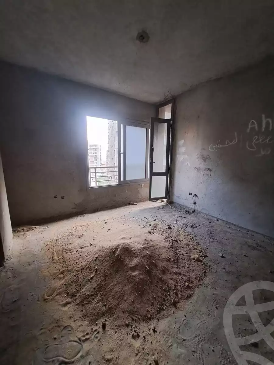 https://aqarmap.com.eg/ar/listing/6301284-for-sale-cairo-el-maadi-compounds-maadi-grand-city