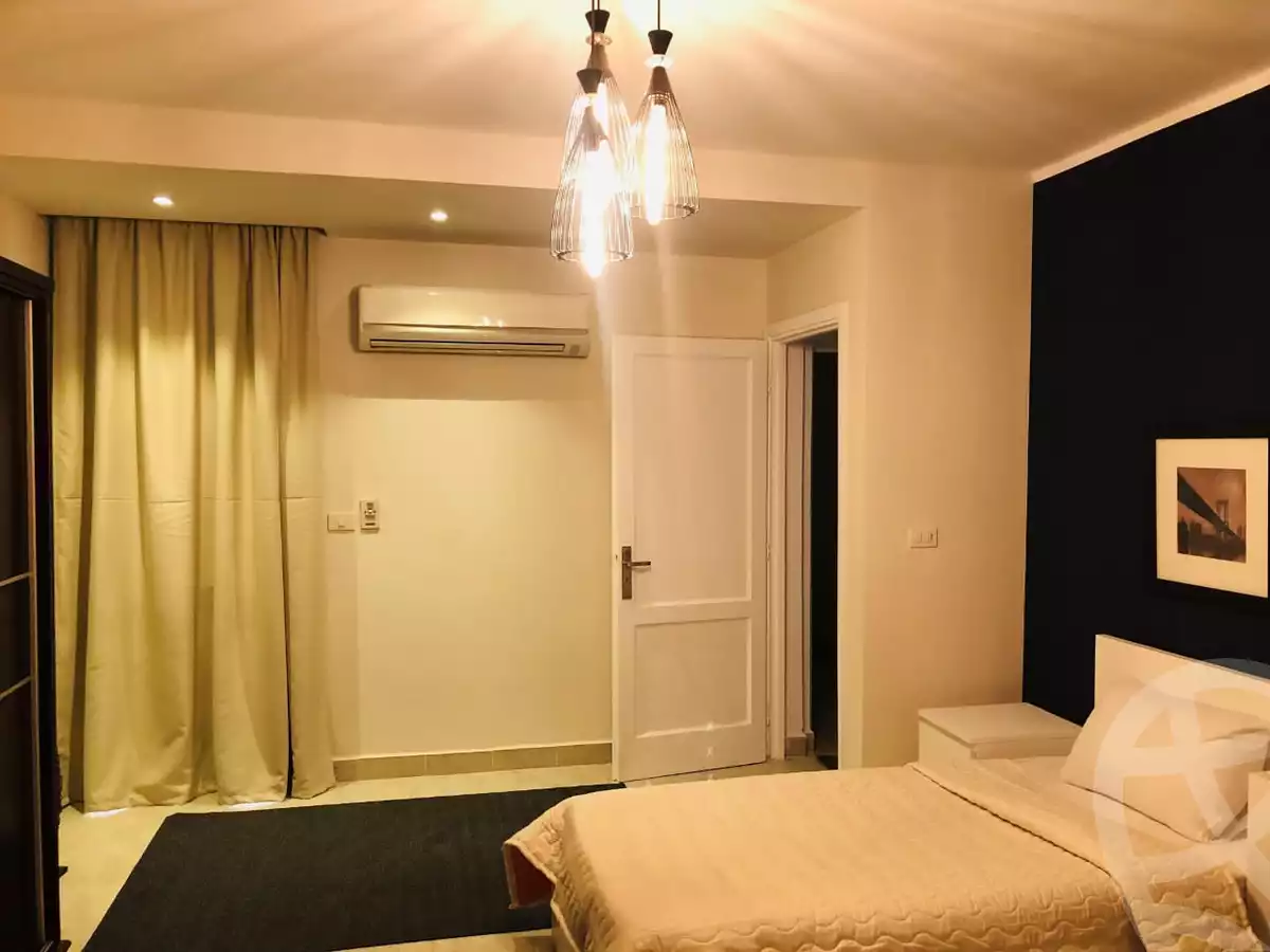 https://aqarmap.com.eg/en/listing/6302549-for-sale-cairo-new-cairo-lrhb-city-phase-2-osama-ibn-zaid-st