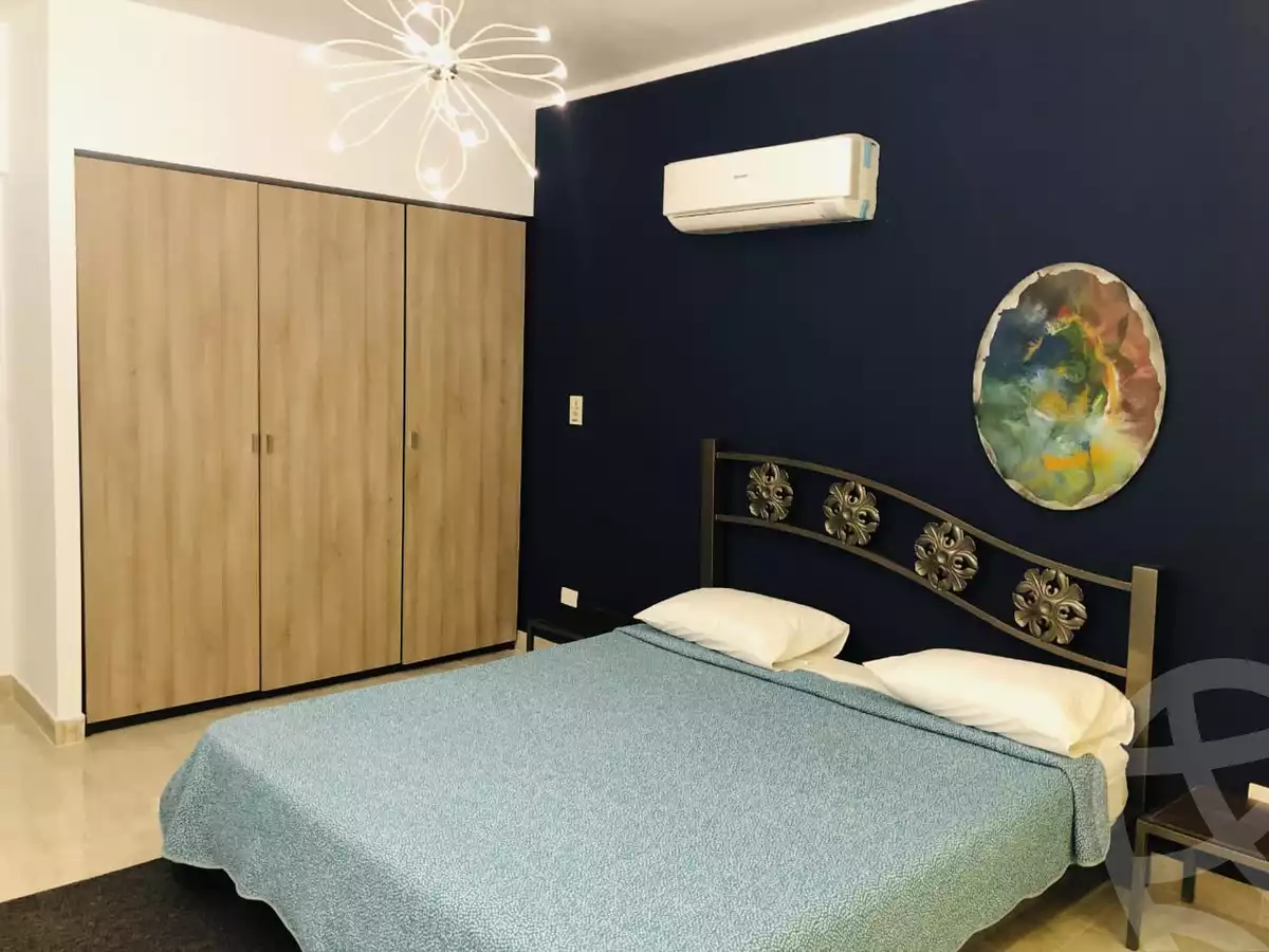 https://aqarmap.com.eg/en/listing/6302549-for-sale-cairo-new-cairo-lrhb-city-phase-2-osama-ibn-zaid-st