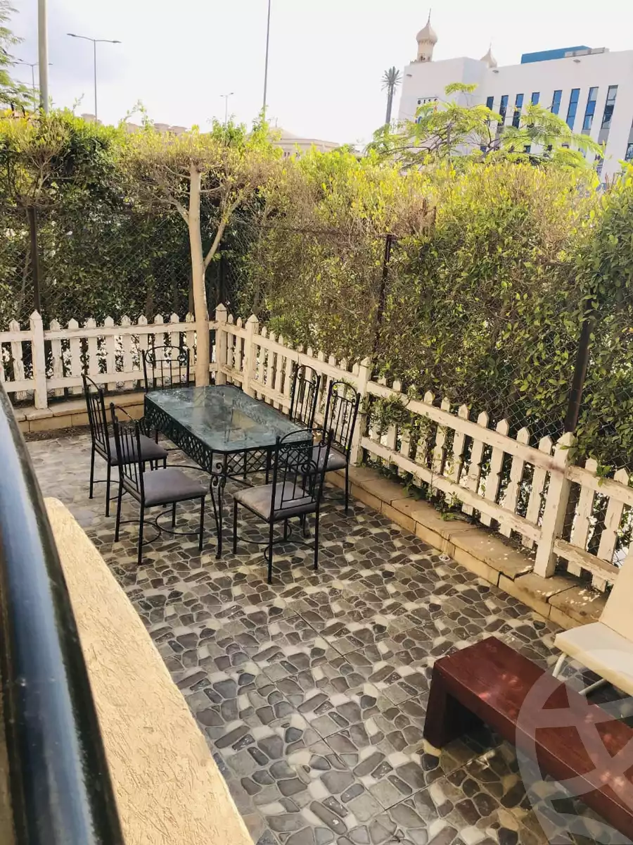 https://aqarmap.com.eg/en/listing/6302549-for-sale-cairo-new-cairo-lrhb-city-phase-2-osama-ibn-zaid-st