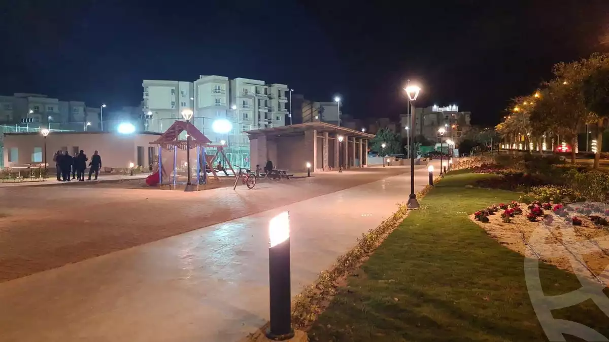 https://aqarmap.com.eg/en/listing/6303117-for-sale-cairo-6th-of-october-hadaeq-october-kmbwnd-fy-hdyq-ktwbr-shjr-ryzydns-y-jy-y-llttwyr