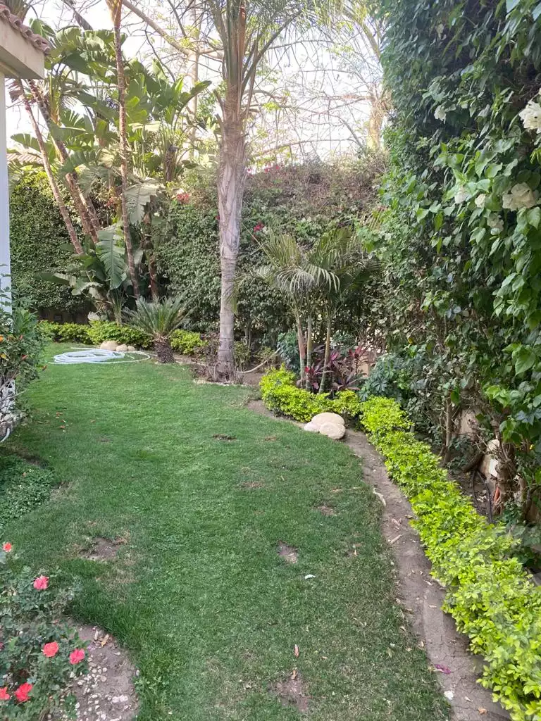 https://aqarmap.com.eg/ar/listing/6303176-for-sale-cairo-6th-of-october-compounds-royal-hills