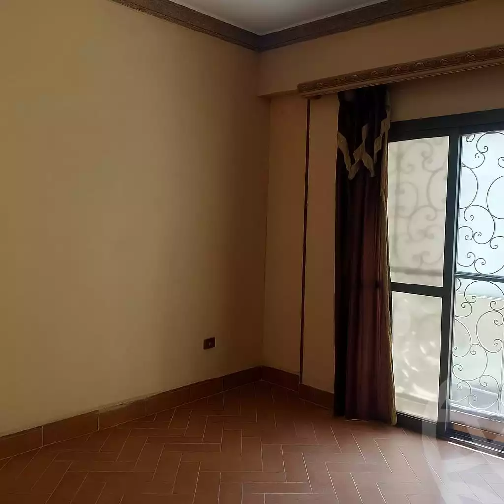 https://aqarmap.com.eg/ar/listing/6303422-for-sale-cairo-6th-of-october-hadaeq-october-kmbwnd-fy-hdyq-ktwbr-el-fardoos-city