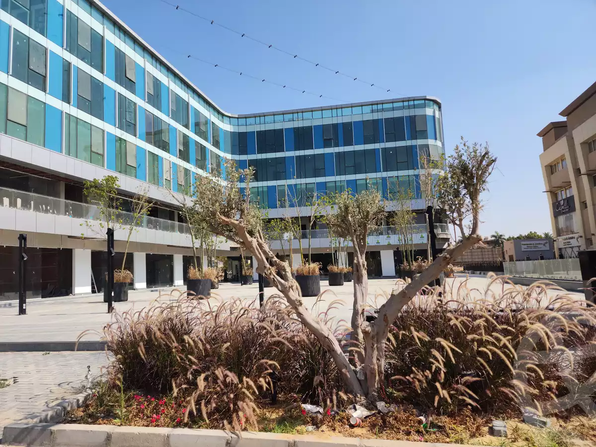 https://aqarmap.com.eg/en/listing/6303691-for-sale-cairo-el-sheikh-zayed-city-compounds-sntrw-zyd-mwl