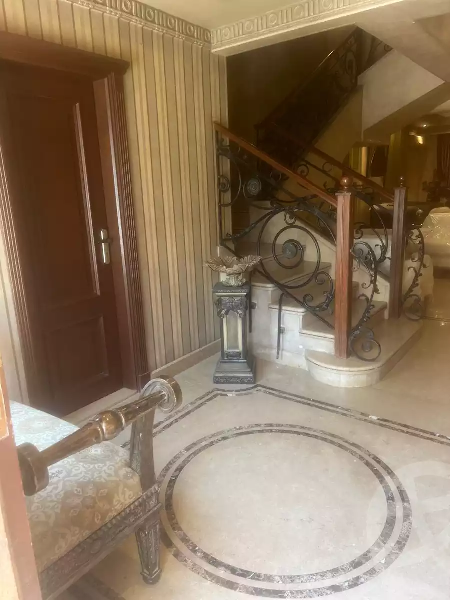 https://aqarmap.com.eg/en/listing/6304159-for-sale-cairo-el-sheikh-zayed-city-compounds-zayed-2000