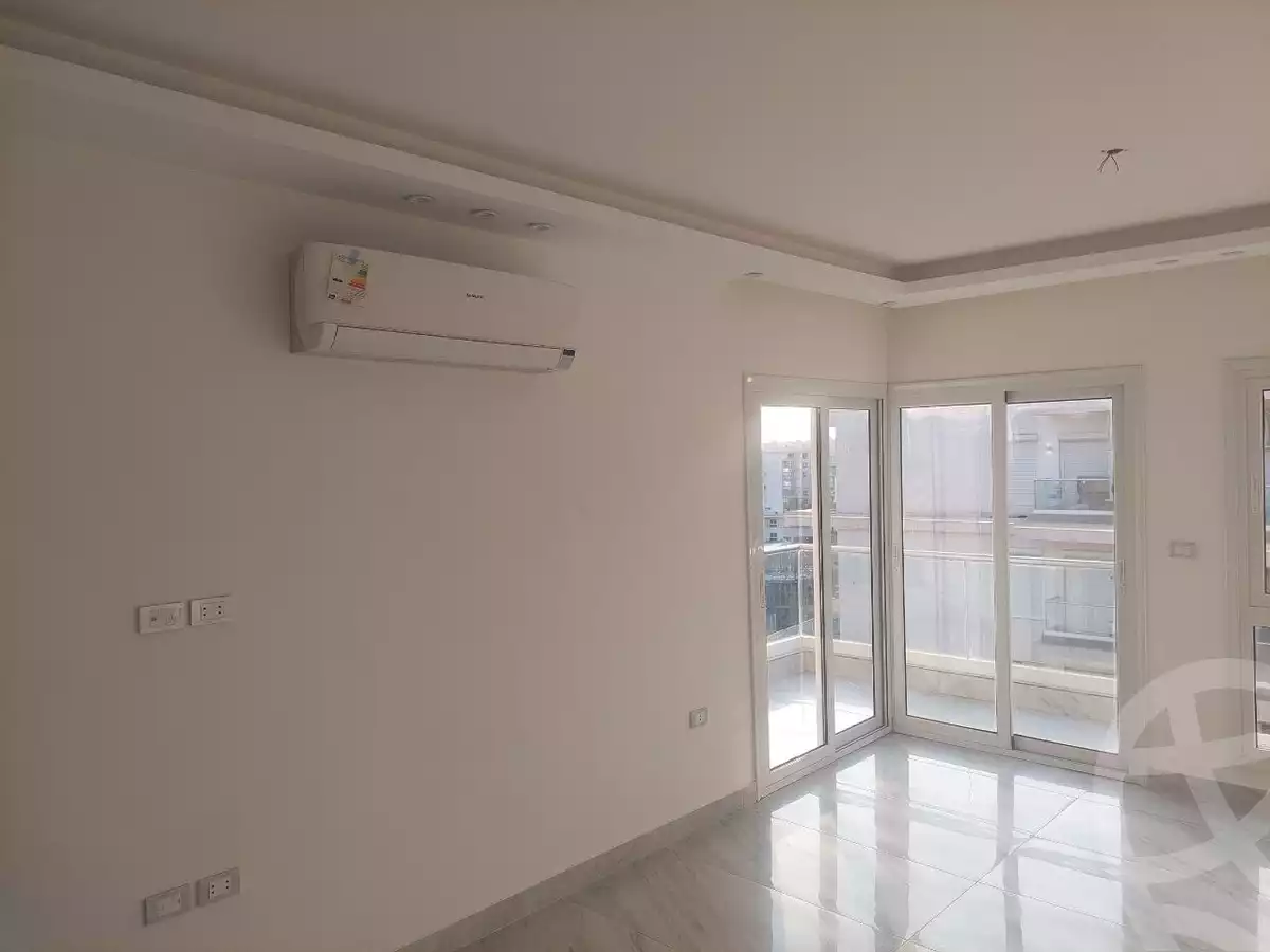 https://aqarmap.com.eg/ar/listing/6267700-for-rent-cairo-new-cairo-compounds-mwntn-fyw-y-syty-club-park-mountain-view-icity