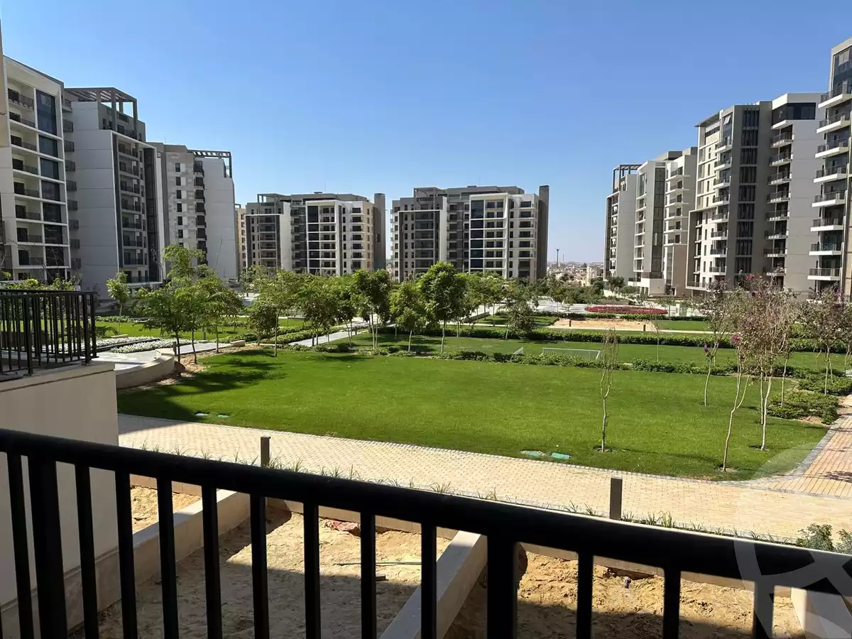 https://aqarmap.com.eg/ar/listing/6305986-for-sale-cairo-el-sheikh-zayed-city-compounds-zyd-wr-llttwyr-z-tower