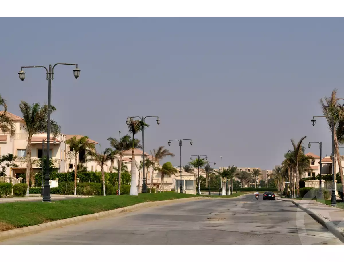 https://aqarmap.com.eg/en/listing/6306551-for-sale-cairo-el-sheikh-zayed-city-compounds-greens