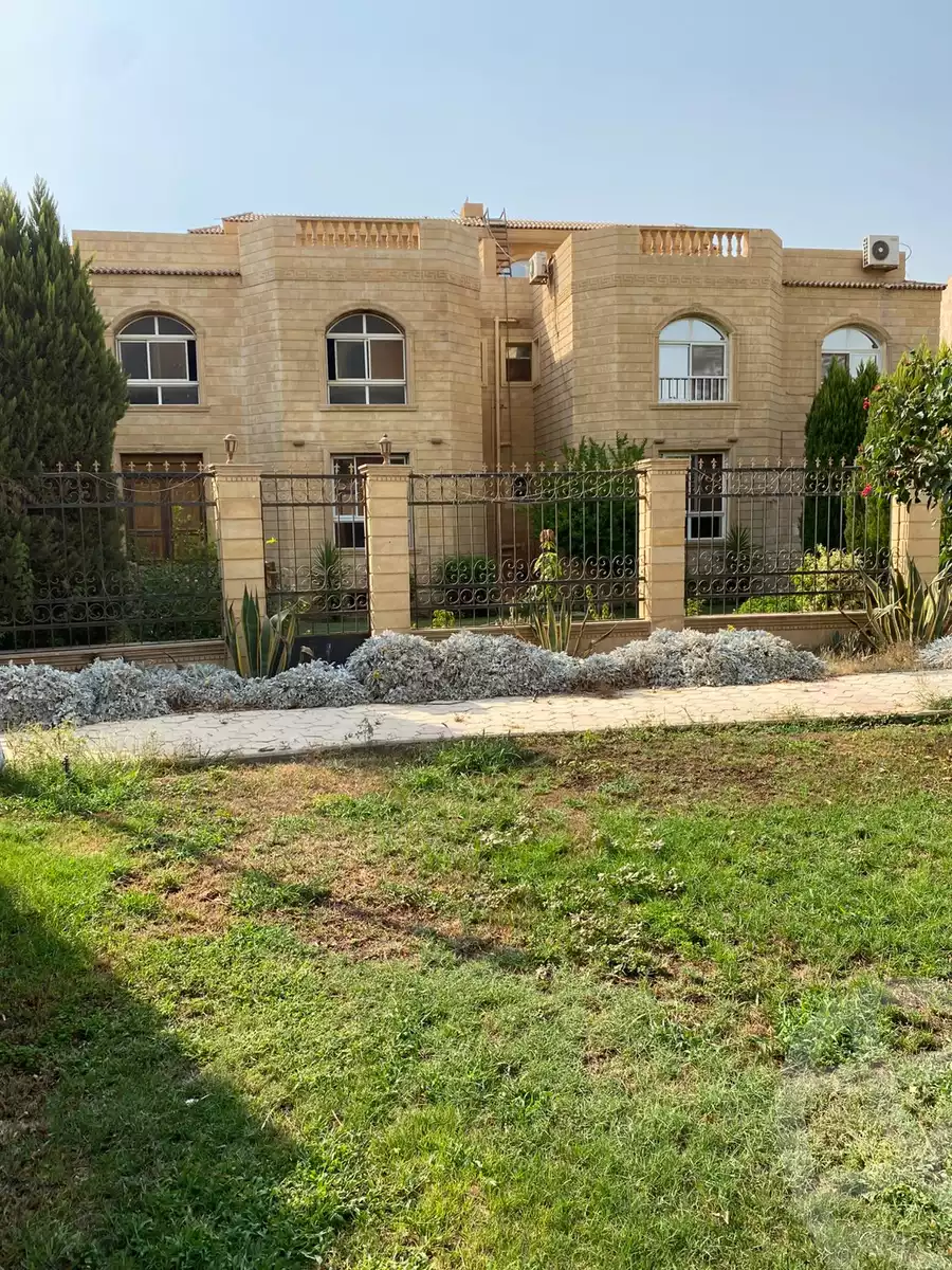 https://aqarmap.com.eg/en/listing/6308188-for-sale-cairo-new-cairo-compounds-la-rose