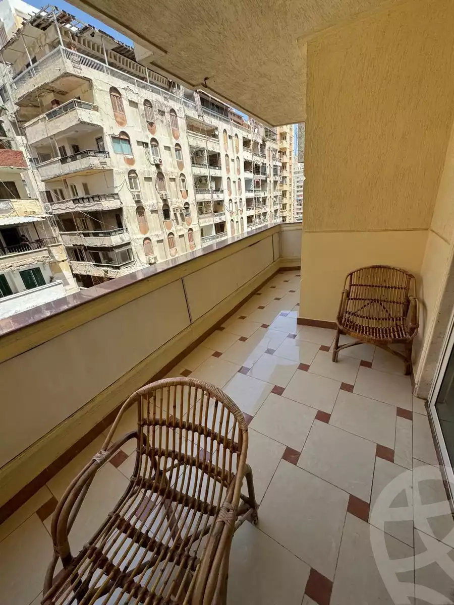 https://aqarmap.com.eg/ar/listing/6310304-for-sale-alexandria-el-mandara-alex-el-mandara-bahri-sidi-kamal-st