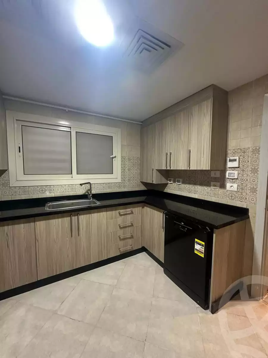 https://aqarmap.com.eg/ar/listing/6311184-for-rent-cairo-6th-of-october-compounds-new-giza-wyst-rydj-ryzydns-nyw-jyz-llttwyr-l-qry