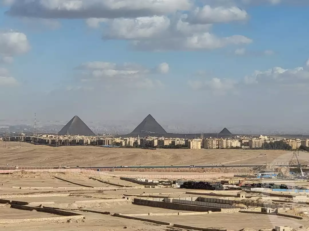 https://aqarmap.com.eg/ar/listing/6311651-for-rent-cairo-6th-of-october-compounds-new-giza-wyst-rydj-ryzydns-nyw-jyz-llttwyr-l-qry