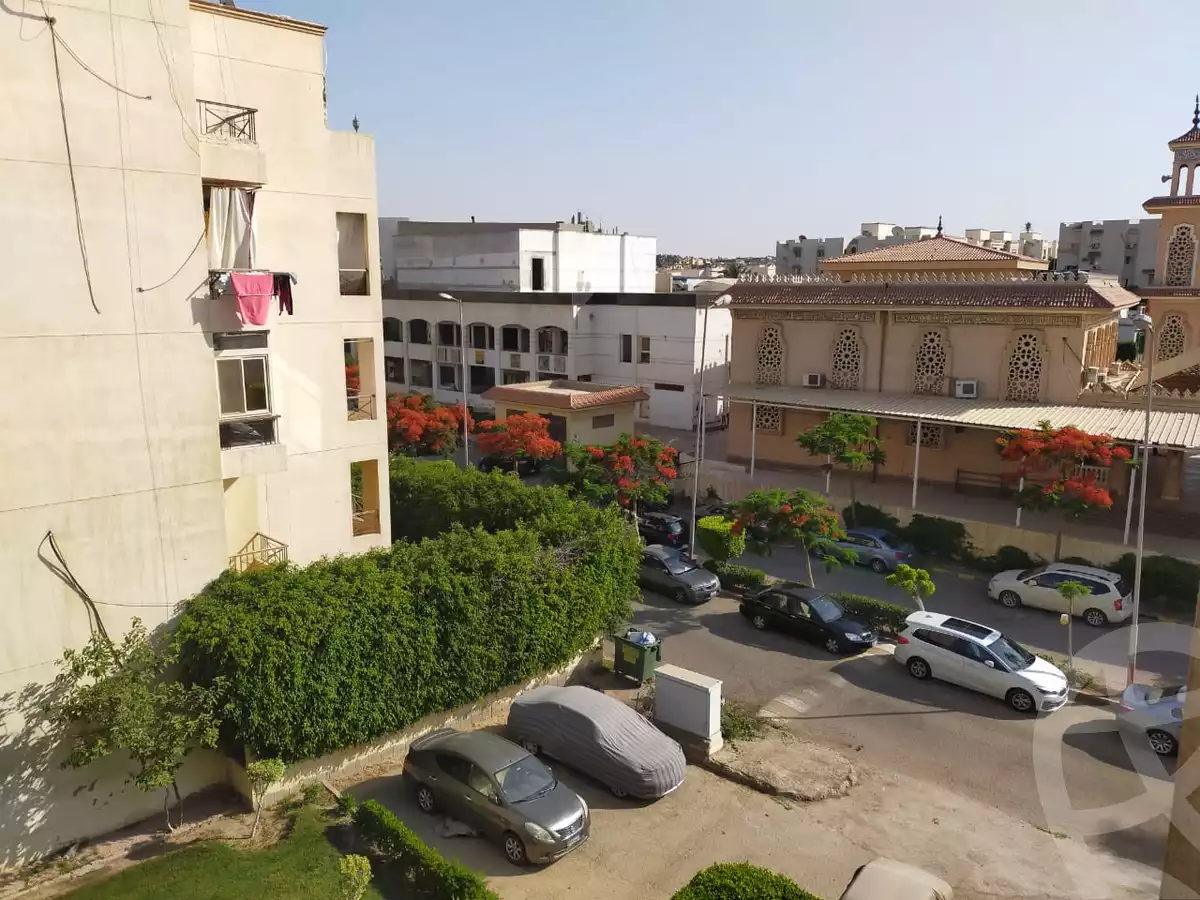 https://aqarmap.com.eg/ar/listing/6312649-for-sale-cairo-el-sheikh-zayed-city-compounds-hadayek-el-mohandiseen