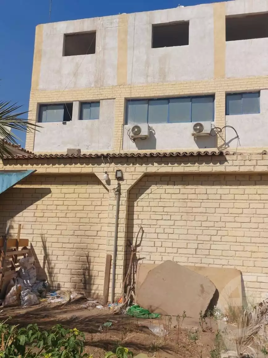 https://aqarmap.com.eg/ar/listing/6312694-for-sale-cairo-6th-of-october-el-mantqa-el-snaaaya-industrial-zone-1