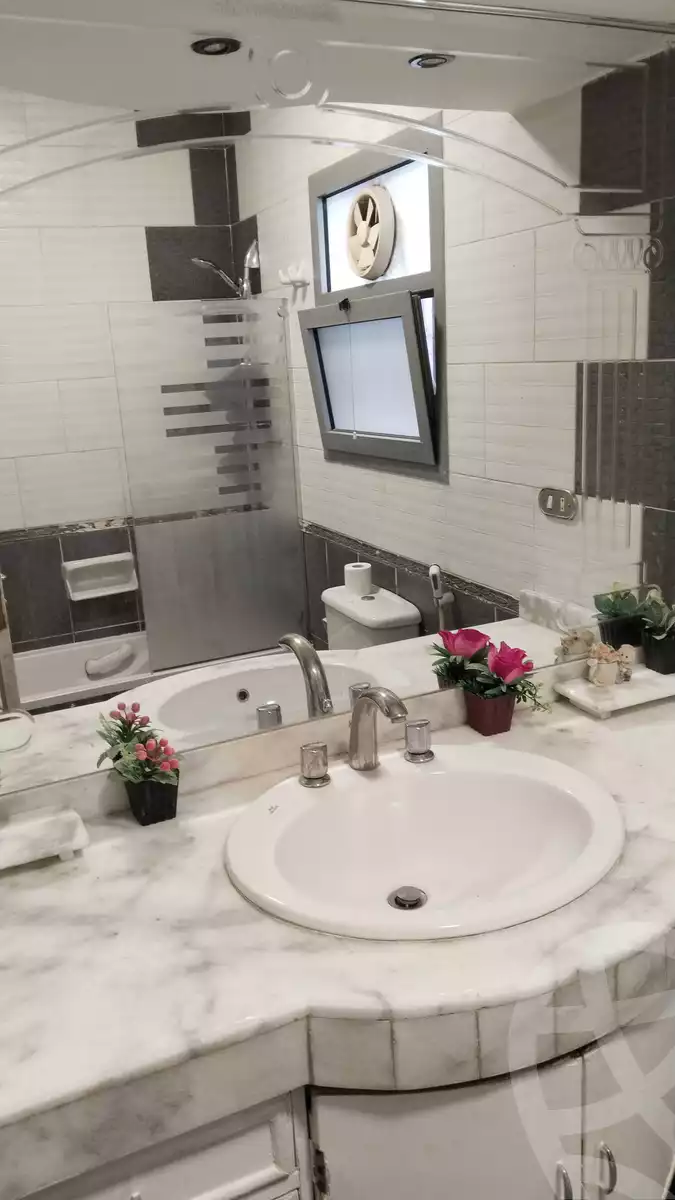 https://aqarmap.com.eg/ar/listing/6312706-for-rent-cairo-mokattam-lhdb-l-ly-manteqt-ganob-s