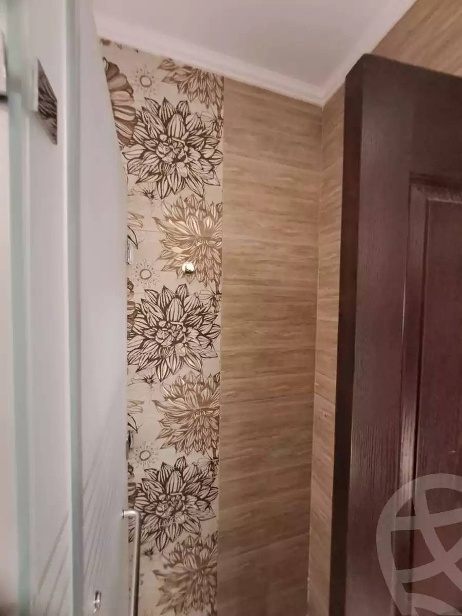 https://aqarmap.com.eg/ar/listing/6312692-for-sale-cairo-el-sheikh-zayed-city-compounds-continental-gardens