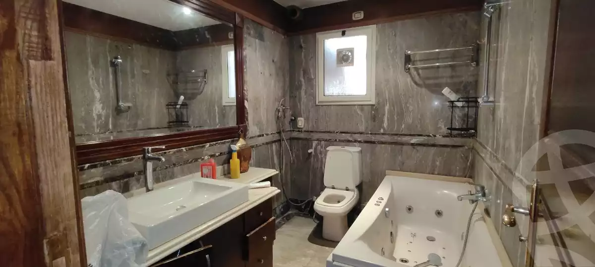 https://aqarmap.com.eg/en/listing/6312781-for-sale-cairo-el-sheikh-zayed-city-compounds-greens