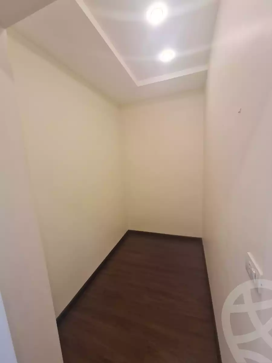 https://aqarmap.com.eg/ar/listing/6313232-for-sale-cairo-el-sheikh-zayed-city-compounds-beverly-hills