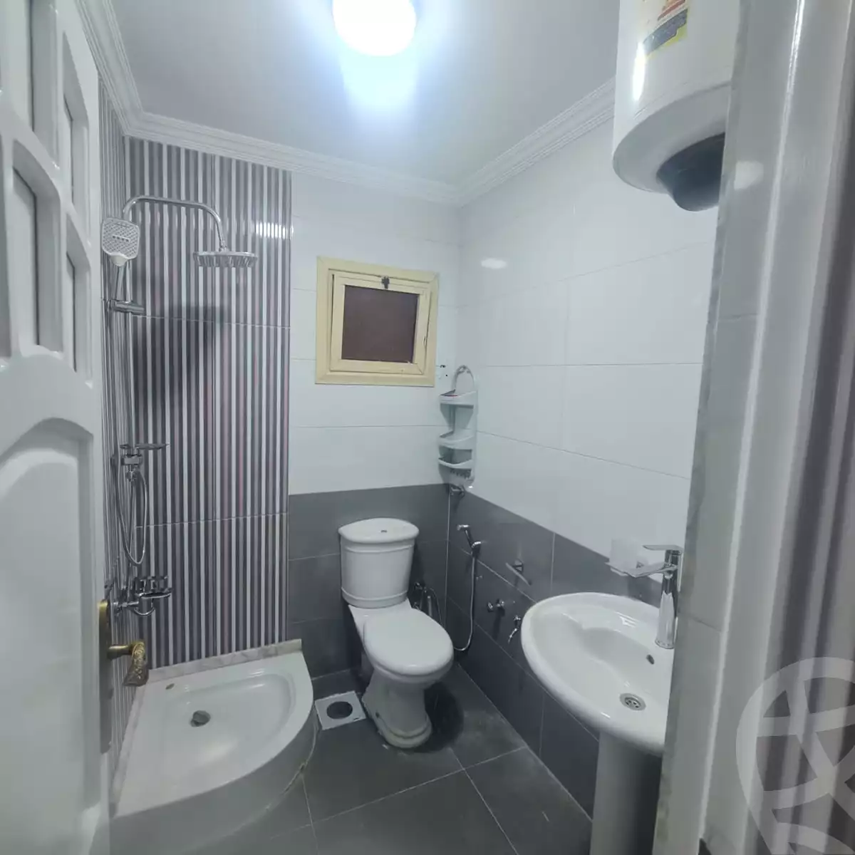 https://aqarmap.com.eg/en/listing/6313339-for-rent-alexandria-stanley-el-geish-rd
