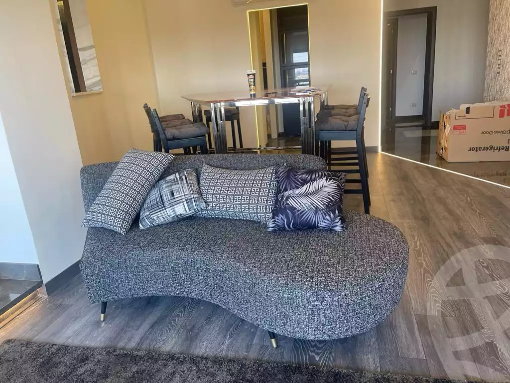 https://aqarmap.com.eg/ar/listing/6313772-for-rent-cairo-el-sheikh-zayed-city-compounds-kmbwnd-wyst-twn-swdyk