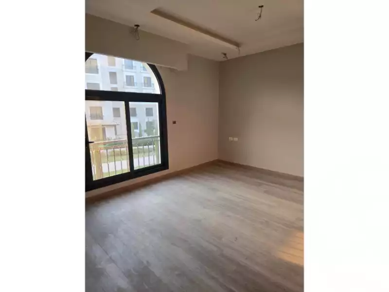 https://aqarmap.com.eg/ar/listing/6314202-for-rent-cairo-el-sheikh-zayed-city-compounds-kmbwnd-fyldj-wyst-dr-llttwyr