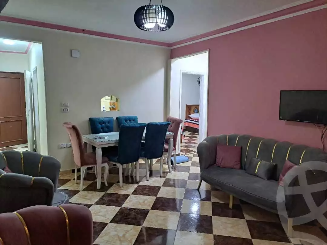 https://aqarmap.com.eg/ar/listing/6314411-for-rent-cairo-faisal-kafr-tohormos-queen-nazli-st