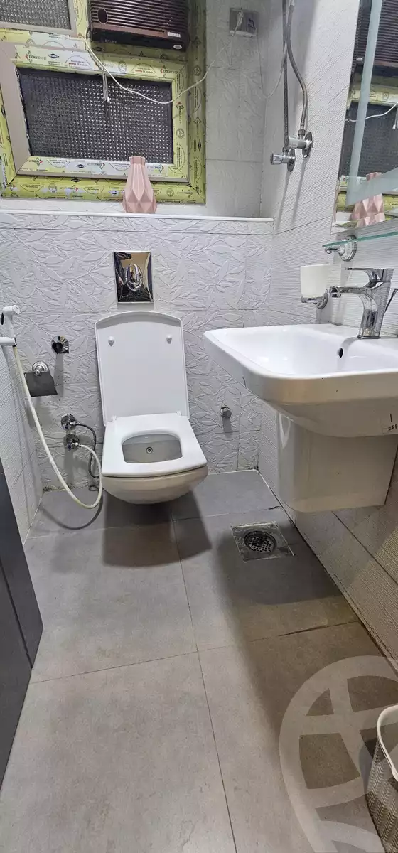 https://aqarmap.com.eg/ar/listing/6315213-for-rent-cairo-el-agouza-aswan-square