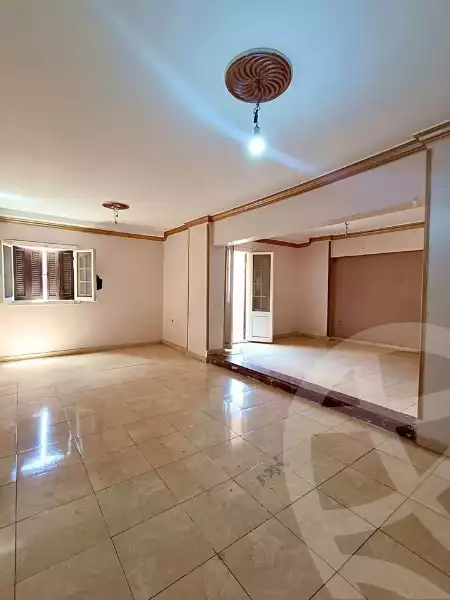 https://aqarmap.com.eg/ar/listing/6315765-for-sale-alexandria-el-mandara-shr-mlk-hfny