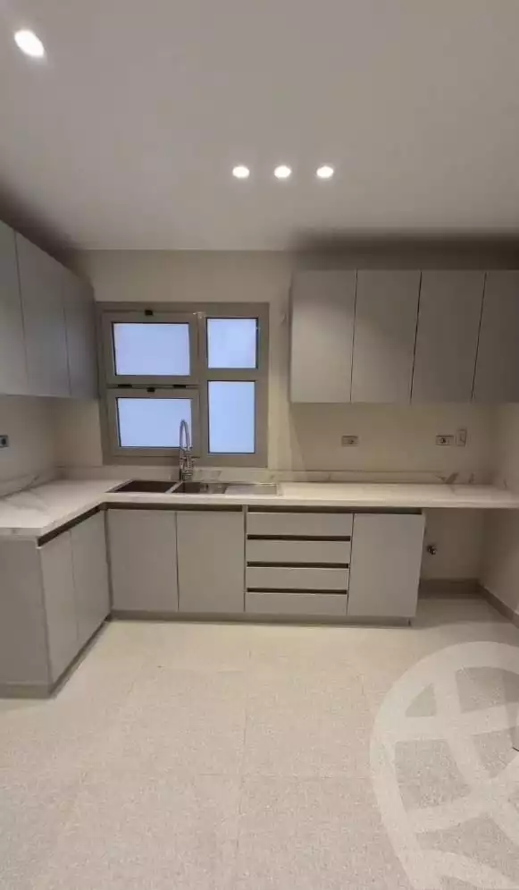 https://aqarmap.com.eg/ar/listing/6317880-for-rent-cairo-new-cairo-compounds-blm-hylz-nyw-kyrw