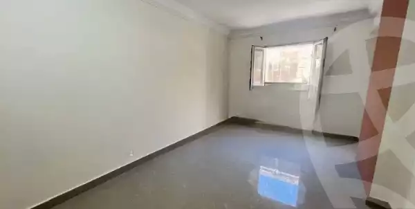 https://aqarmap.com.eg/en/listing/6318533-for-sale-alexandria-camp-cesar-port-said-street