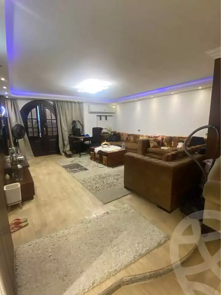 https://aqarmap.com.eg/ar/listing/6319947-for-sale-cairo-mokattam-lhdb-l-ly-shareaa-9